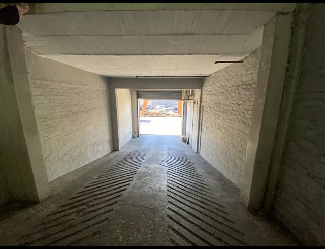 2,917M² WAREHOUSE TO LET IN PAARDEN EILAND